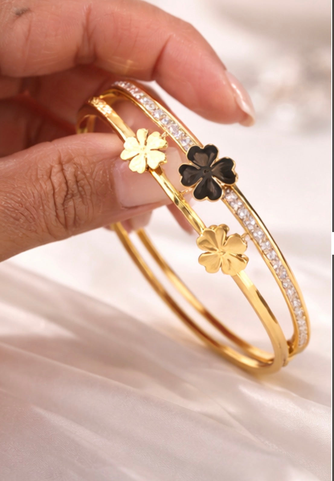 Golden Luxe Clover Stack Bracelet