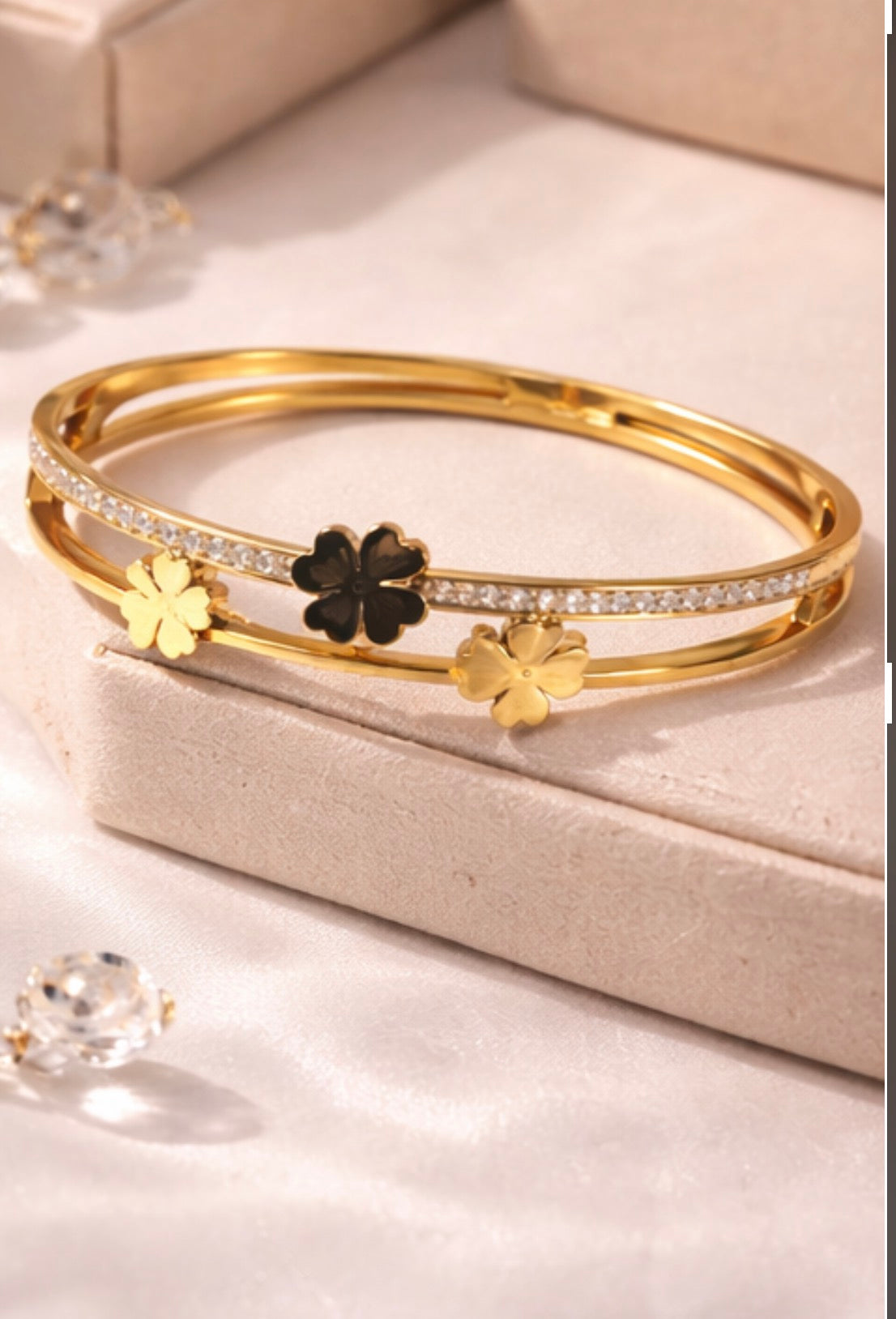 Golden Luxe Clover Stack Bracelet